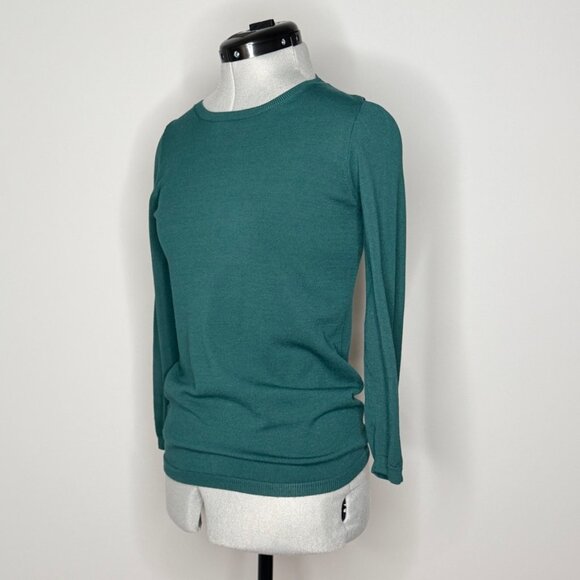 Ann Taylor 3/4 Sleeve Light-Knit Sweater - Picture 2 of 6